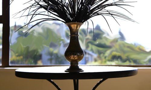 Stylish Feather Table Lamp for Dressing Table